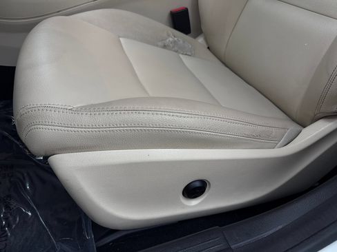 Used 2014 Mercedes-Benz CLA 250 image 32