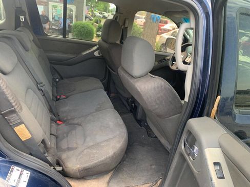 Used 2009 Nissan Pathfinder S image 17