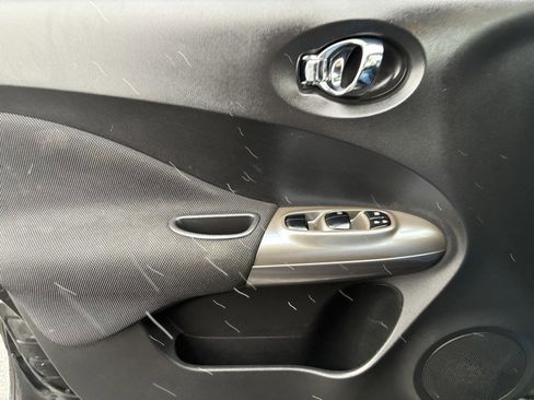 Used 2014 Nissan Juke S image 12