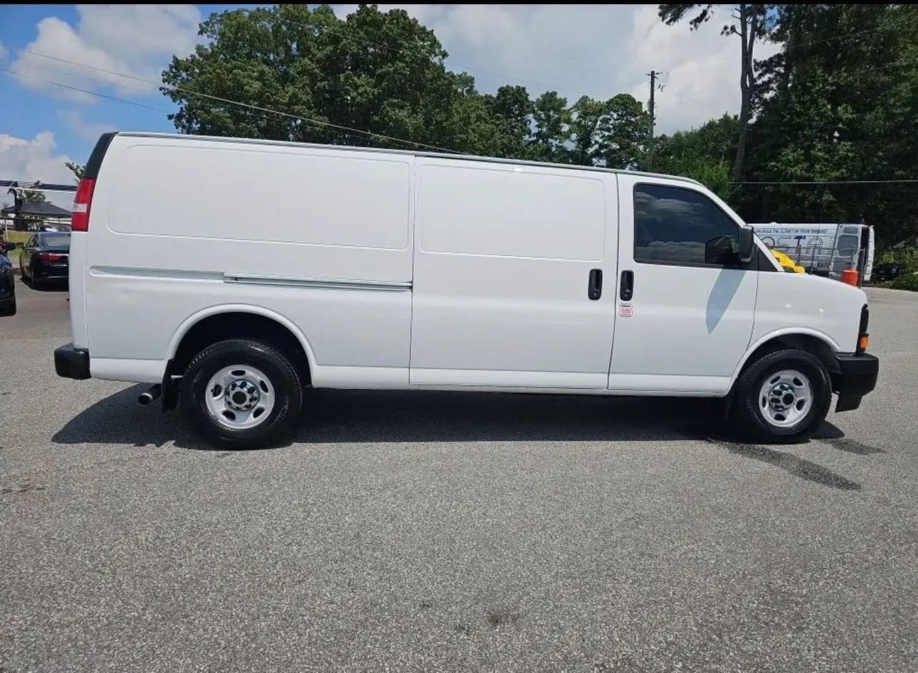 Used 2017 Chevrolet Express 3500 Extended RWD image 27