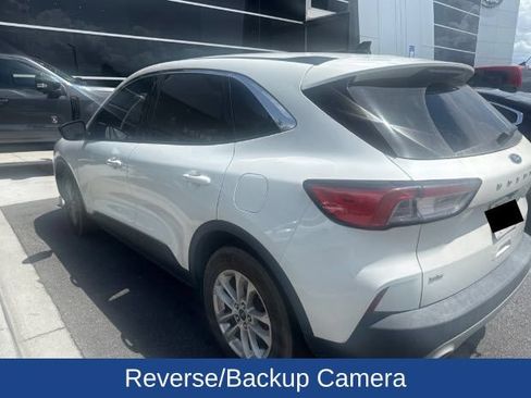 Used 2022 Ford Escape SE w/ Convenience Package FWD image 2