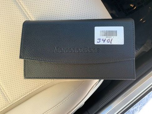 Used 2025 Mercedes-Benz GLC 300 4MATIC image 13