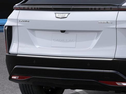 New 2026 Cadillac Lyriq Luxury AWD/4WD image 14