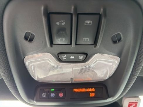 Used 2023 Chevrolet TrailBlazer RS w/ Sun and Liftgate Package image 16