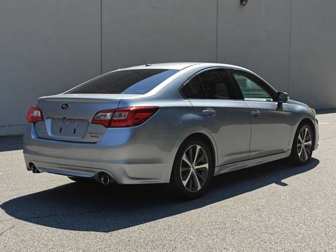 Used 2015 Subaru Legacy 3.6R Limited AWD/4WD image 3