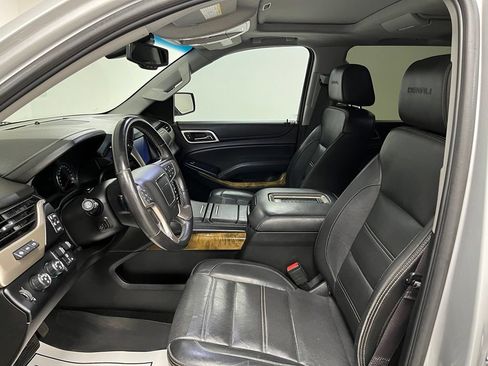 Used 2017 GMC Yukon XL Denali w/ Open Road Package AWD/4WD image 21