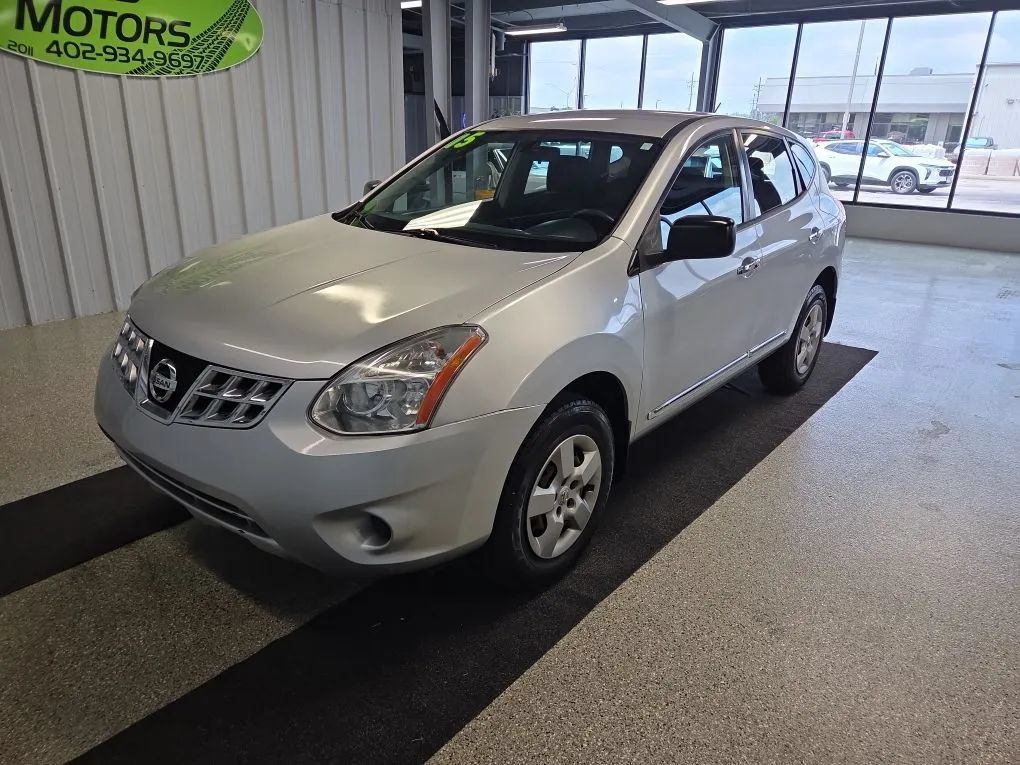 Used 2015 Nissan Rogue S FWD image 2