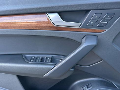 Certified 2023 Audi Q5 2.0T Premium w/ Convenience Package image 11