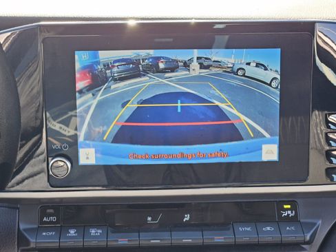 Used 2025 Toyota Camry LE image 23