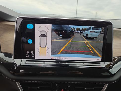 Certified 2025 Volkswagen Atlas SE image 15