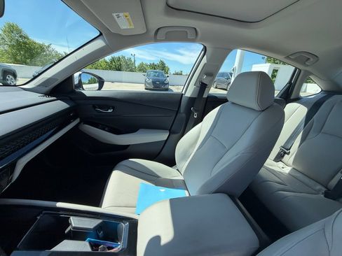 Certified 2025 Honda Accord Touring image 32