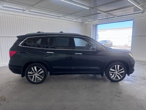 Used 2016 Honda Pilot Elite image 4