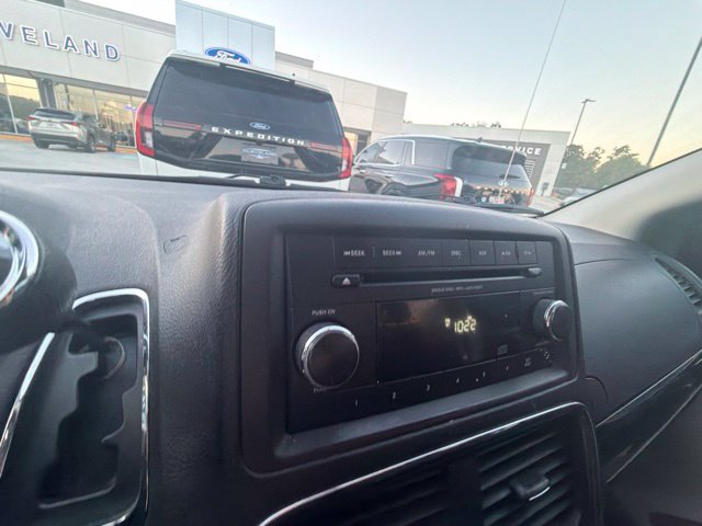 Used 2011 Dodge Grand Caravan Express FWD image 13