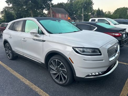 Used 2022 Lincoln Nautilus Reserve w/ Equipment Group 202A AWD/4WD image 2