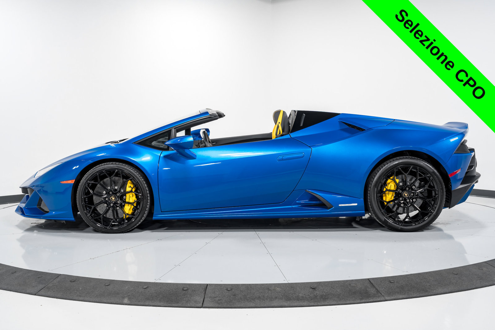 Used 2023 Lamborghini Huracan EVO AWD/4WD image 6