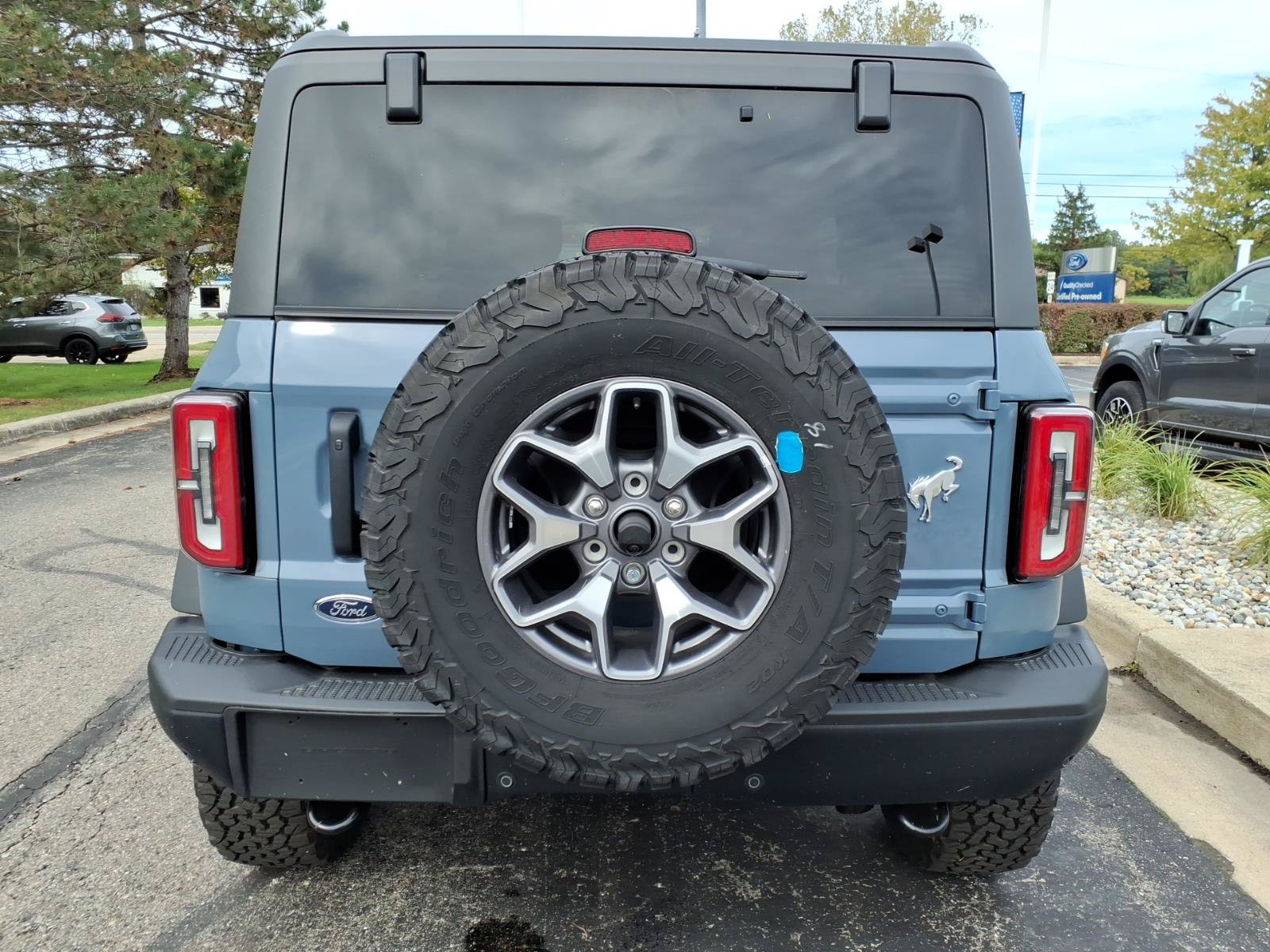 Used 2023 Ford Bronco Badlands AWD/4WD image 5