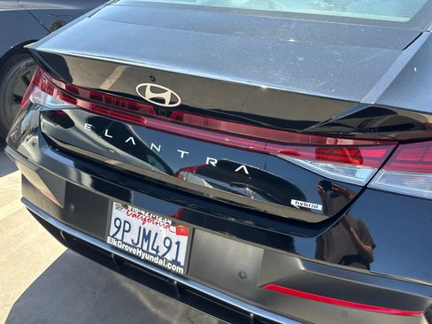 Used 2024 Hyundai Elantra Limited FWD image 16