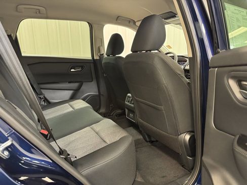 Certified 2026 Nissan Rogue SV image 24