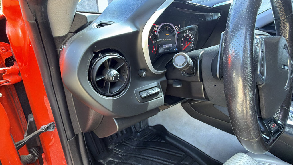 Used 2019 Chevrolet Camaro SS RWD image 14