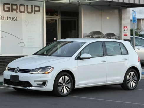 Used 2019 Volkswagen e-Golf SEL Premium FWD image 6