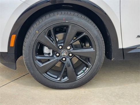 New 2025 Buick Envision Sport Touring image 9