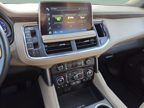 Used 2024 Chevrolet Tahoe Premier image 15