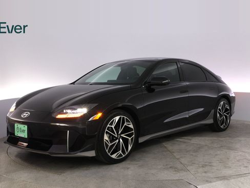 Used 2023 Hyundai Ioniq 6 Limited RWD image 2