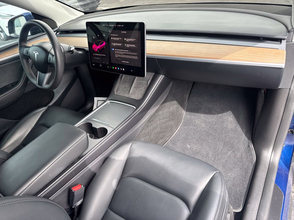 Used 2024 Tesla Model Y Long Range AWD/4WD image 25