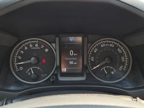 Used 2023 Toyota Tacoma TRD Off-Road w/ Black Out Package (TMS) AWD/4WD image 23