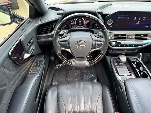 Used 2022 Lexus LS 500 w/ Interior Upgrade Package image 12