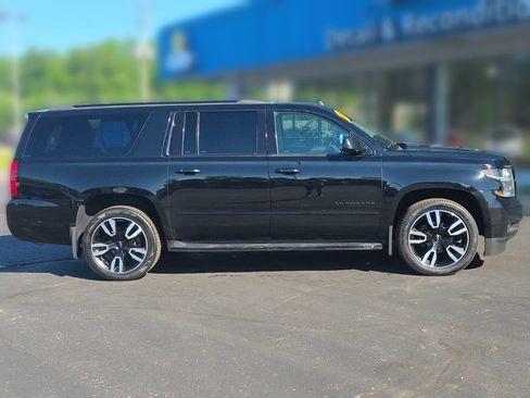 Used 2020 Chevrolet Suburban Premier w/ RST 6.2L Performance Edition AWD/4WD image 7