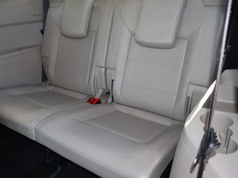 Certified 2022 Volkswagen Atlas SE image 16