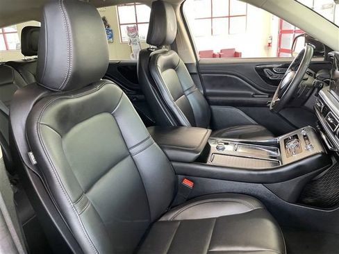 Used 2023 Lincoln Aviator AWD image 22