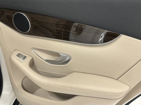 Used 2021 Mercedes-Benz GLC 300 image 18