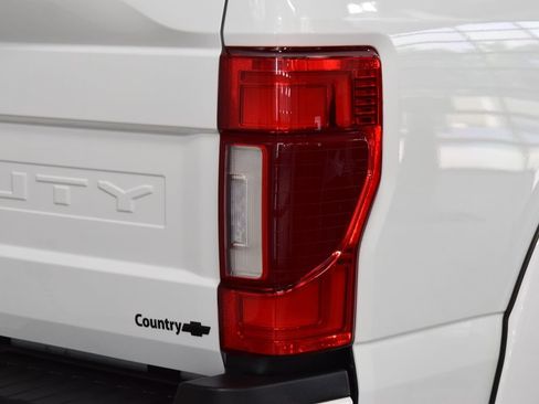 Used 2022 Ford F250 Lariat w/ Lariat Ultimate Package AWD/4WD image 22