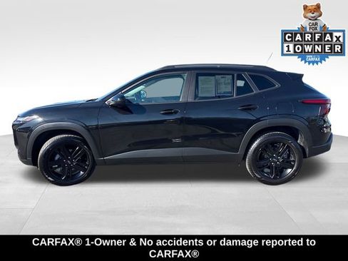 Used 2025 Chevrolet Trax ACTIV w/ Sunroof Package FWD image 2