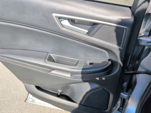 Used 2024 Ford Edge SEL image 33