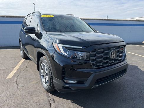 Certified 2022 Honda Passport TrailSport image 7