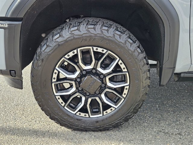 Used 2024 GMC Sierra 2500 AT4 w/ Technology Package AWD/4WD image 10