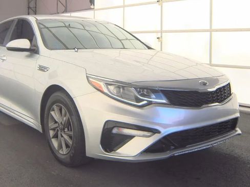 Used 2020 Kia Optima LX FWD image 3