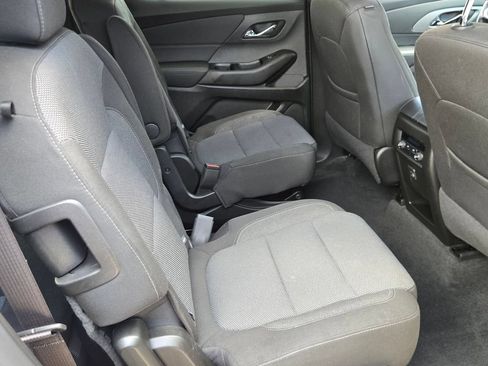 Used 2023 Chevrolet Traverse LT FWD image 16
