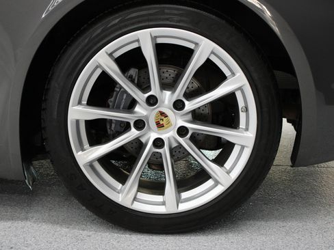 Used 2021 Porsche 718 Boxster w/ Premium Package RWD image 41