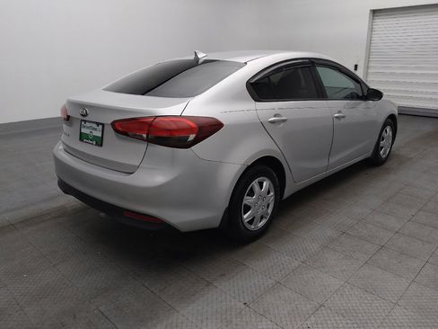 Used 2018 Kia Forte LX image 9