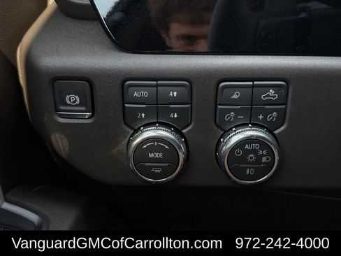 New 2026 GMC Sierra 1500 SLT AWD/4WD image 19