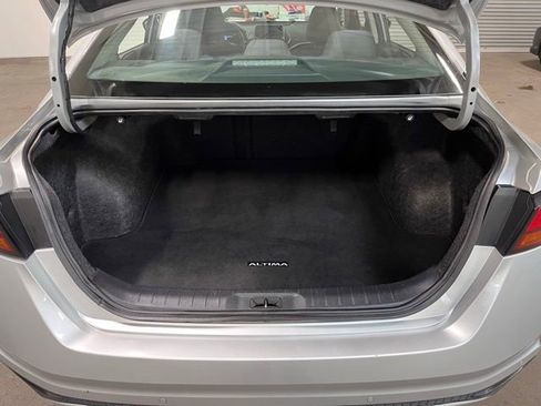 Used 2023 Nissan Altima 2.5 SV image 16