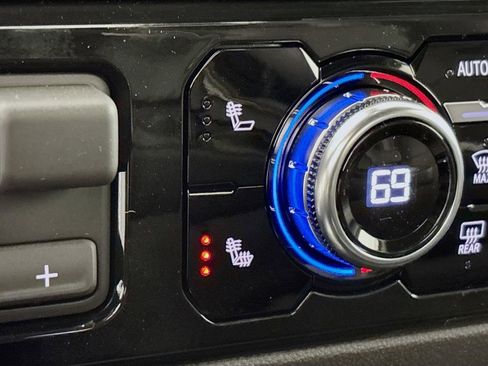 New 2026 GMC Sierra 1500 Elevation image 19