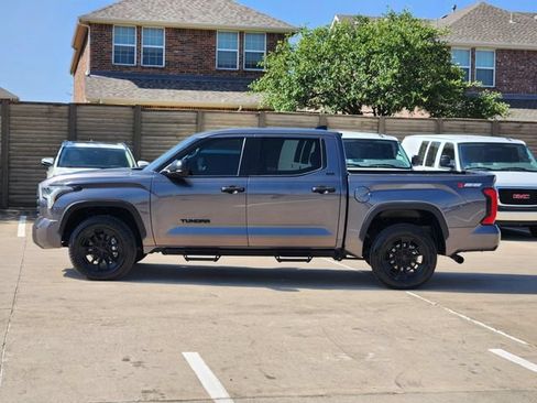 Used 2022 Toyota Tundra SR5 AWD/4WD image 13