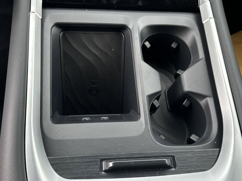 New 2025 Nissan Armada SL w/ Captain's Chari Seat Package image 21