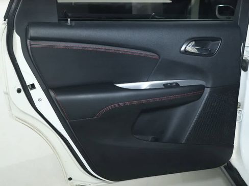 Used 2019 Dodge Journey GT AWD/4WD image 13