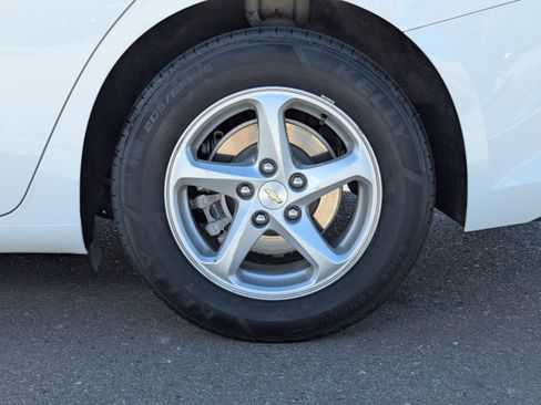 Used 2018 Chevrolet Malibu LS image 48